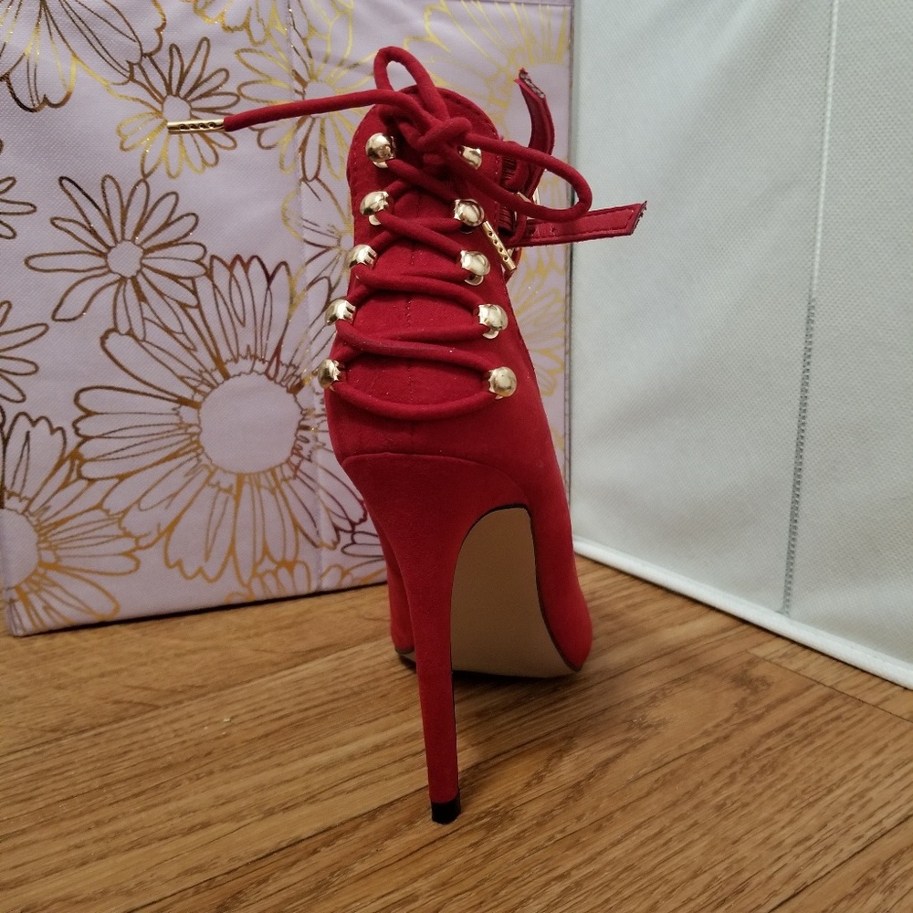 Red Heel